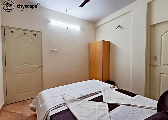 Hotel Orange Cityscape